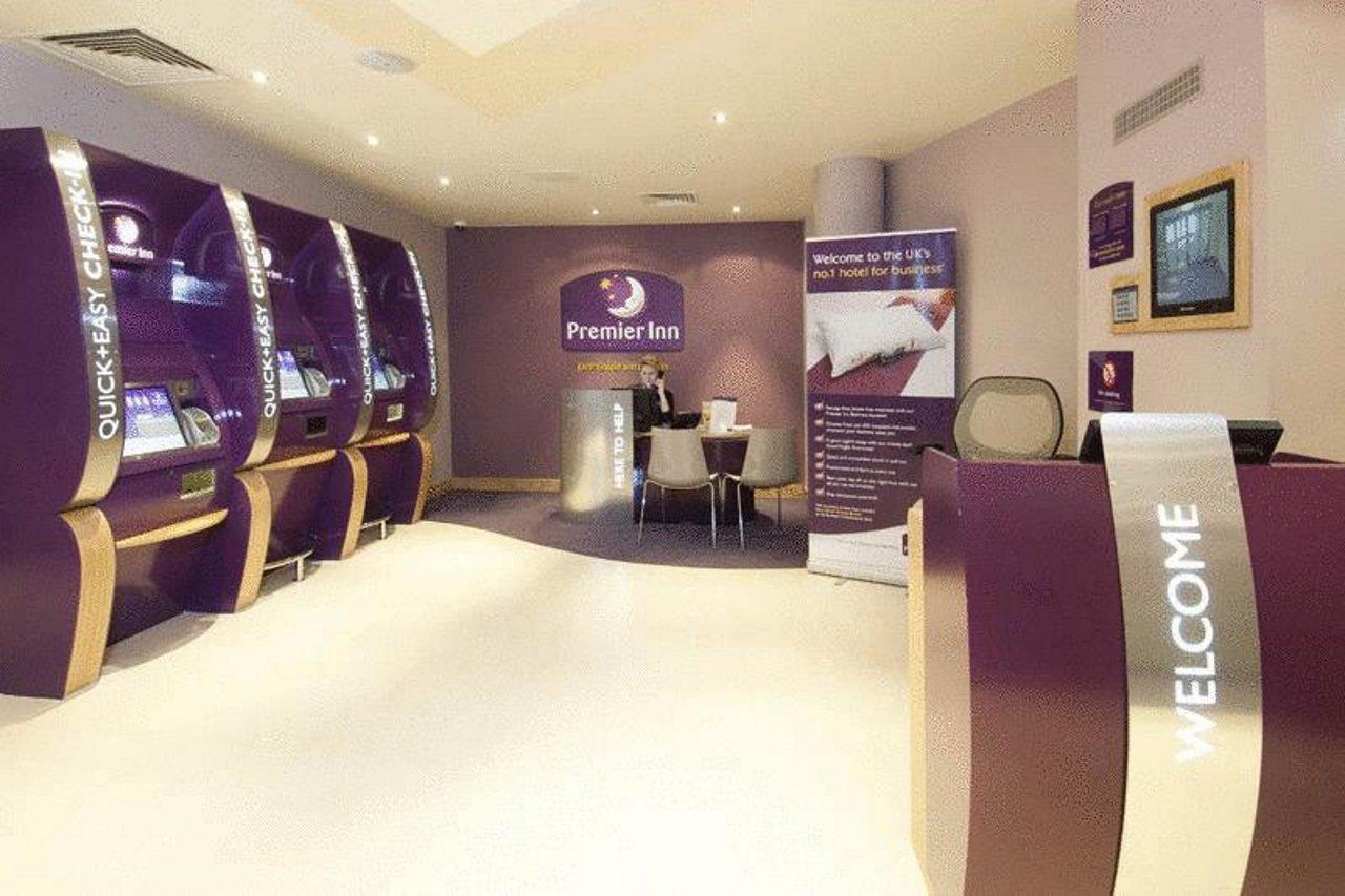 Premier Inn Preston Central Bagian luar foto